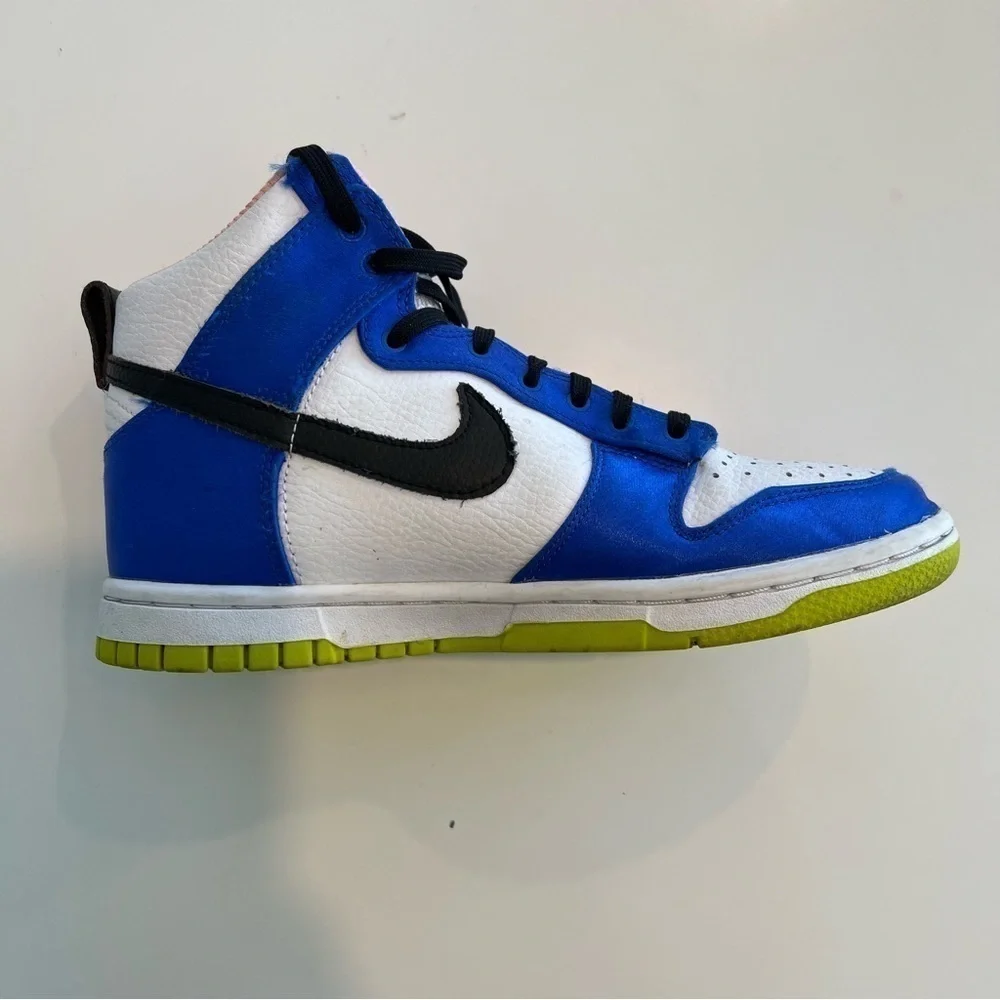 Like new Nike Womens WMNS Dunk High DV2185 100 Blue Satin